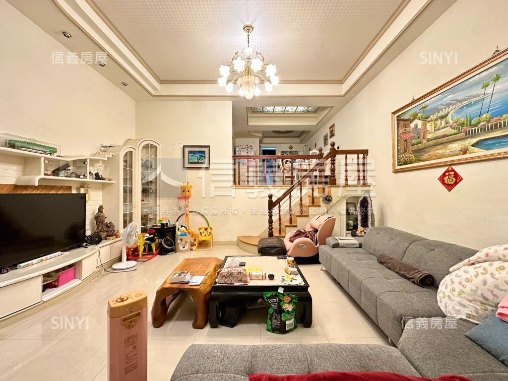 捷運迴龍２１世紀別墅豪邸房屋室內格局與周邊環境