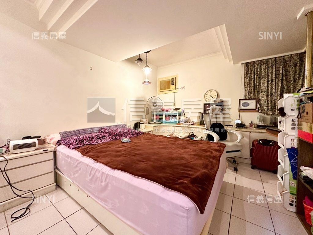 捷運迴龍２１世紀別墅豪邸房屋室內格局與周邊環境