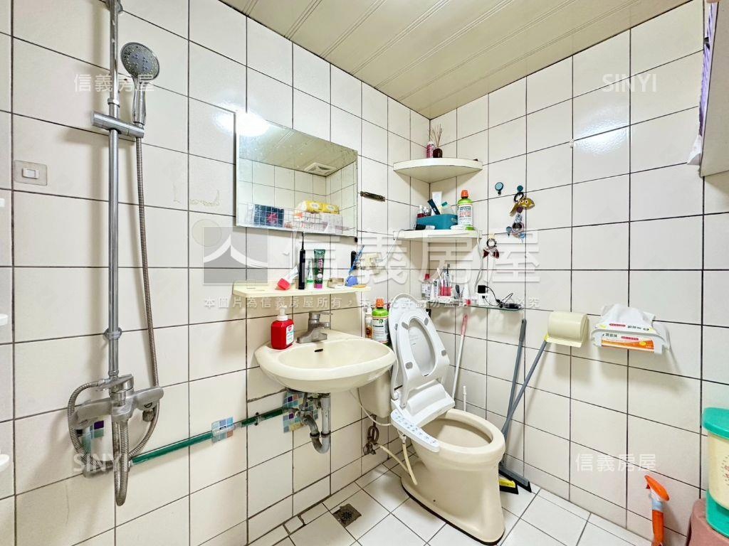 捷運迴龍２１世紀別墅豪邸房屋室內格局與周邊環境