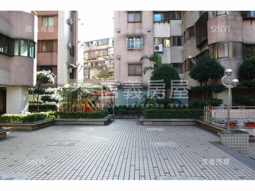 伯爵新婚首購溫馨兩房房屋室內格局與周邊環境