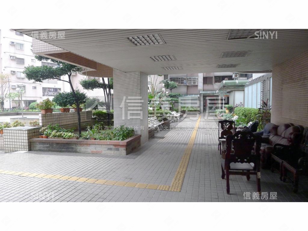 伯爵新婚首購溫馨兩房房屋室內格局與周邊環境