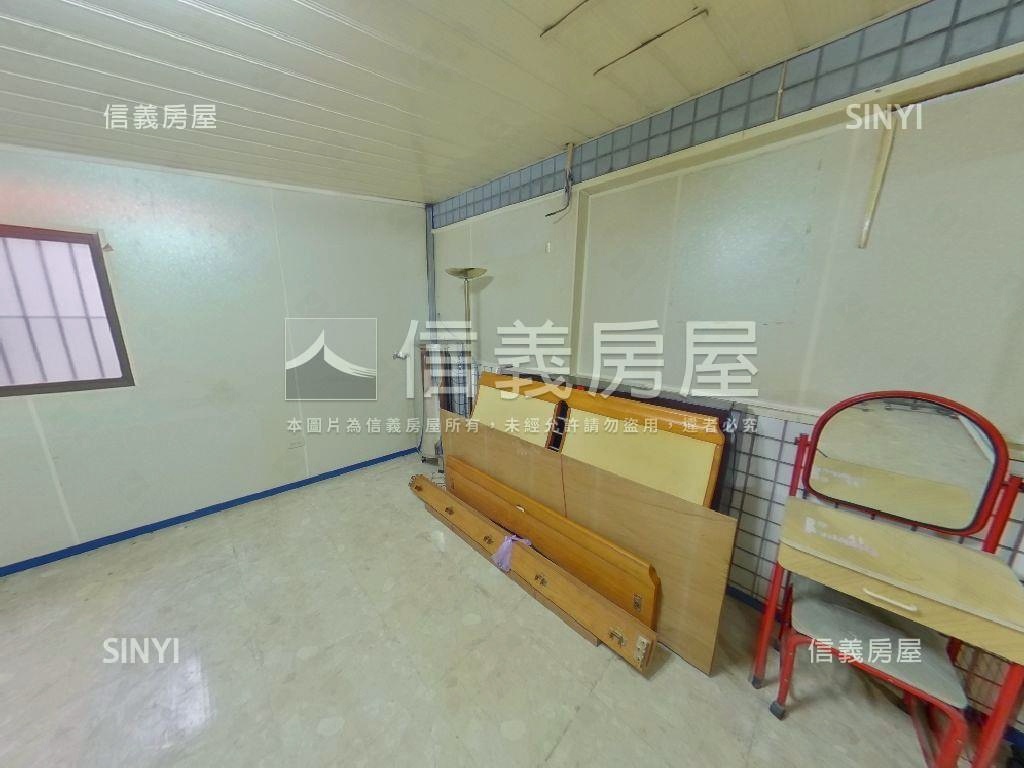 幽靜樓中樓好停車房屋室內格局與周邊環境