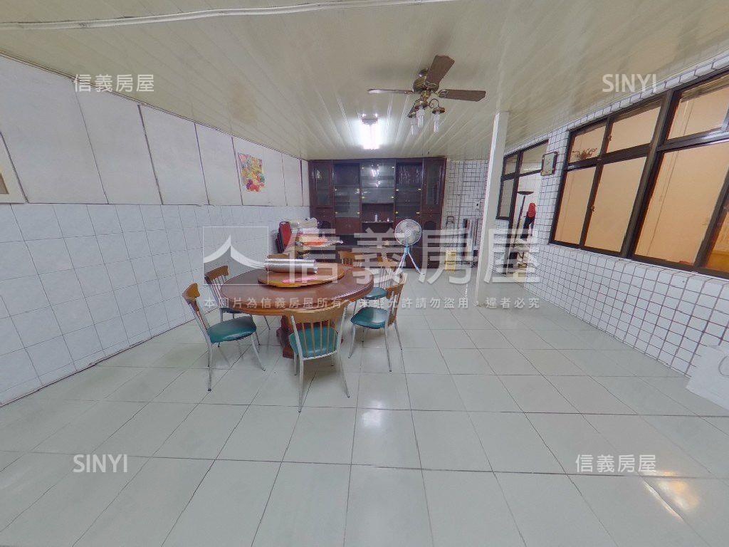 幽靜樓中樓好停車房屋室內格局與周邊環境