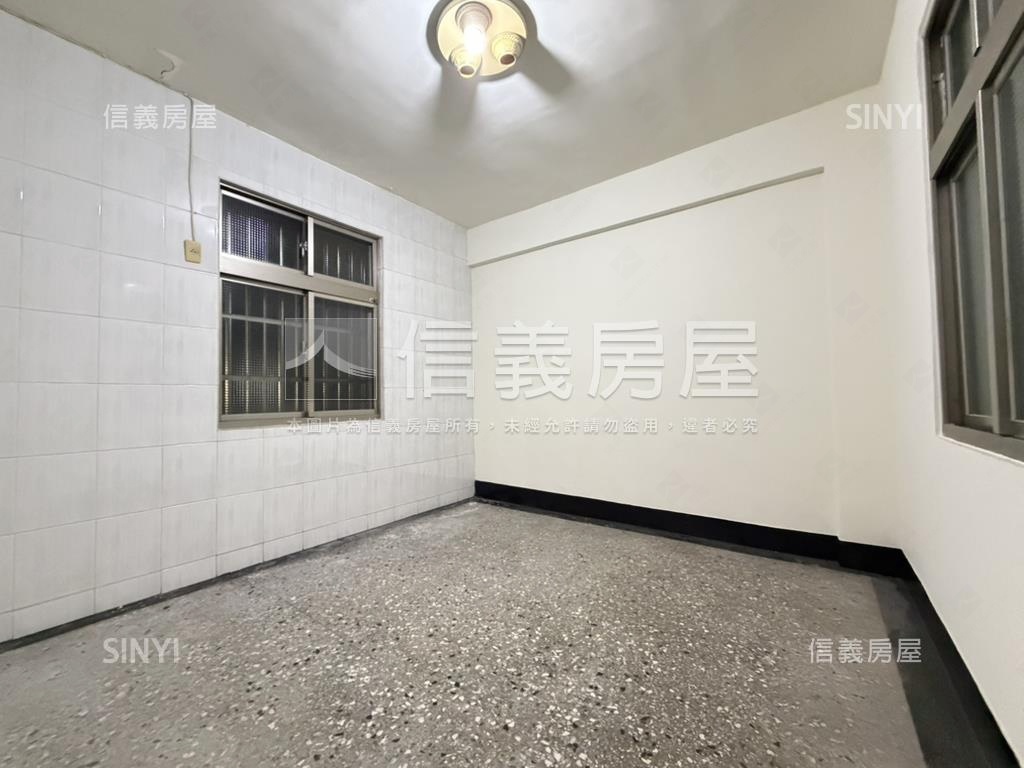 潭美學區住三用地公寓二樓房屋室內格局與周邊環境