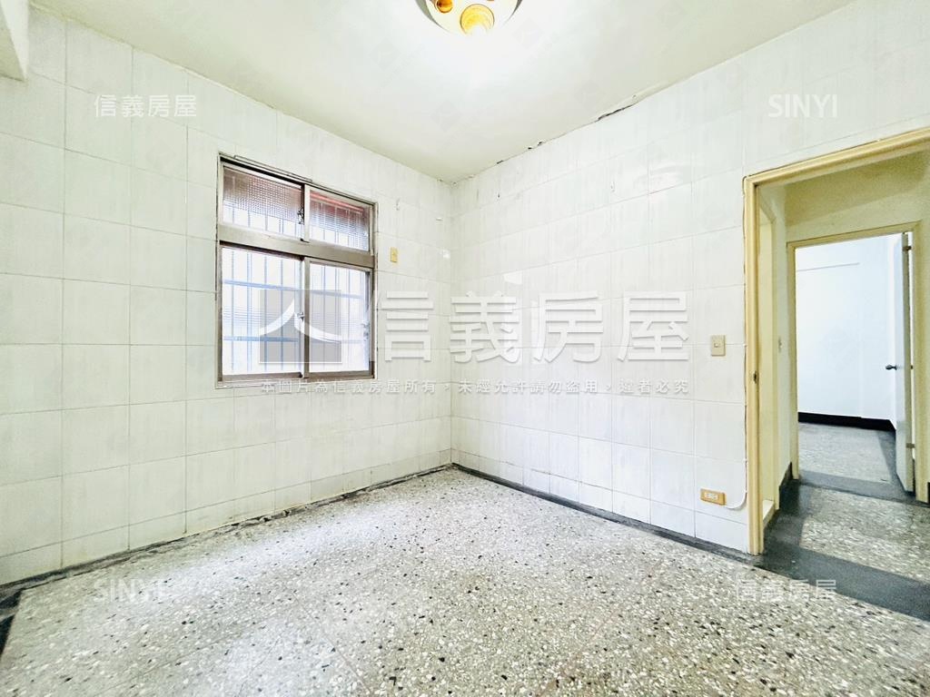 潭美學區住三用地公寓二樓房屋室內格局與周邊環境