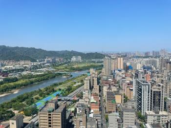 美河市稀有高樓河景