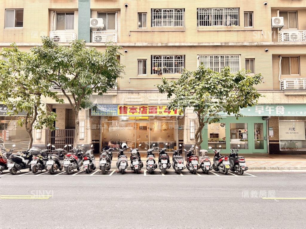 十八甲稀有黃金店面房屋室內格局與周邊環境