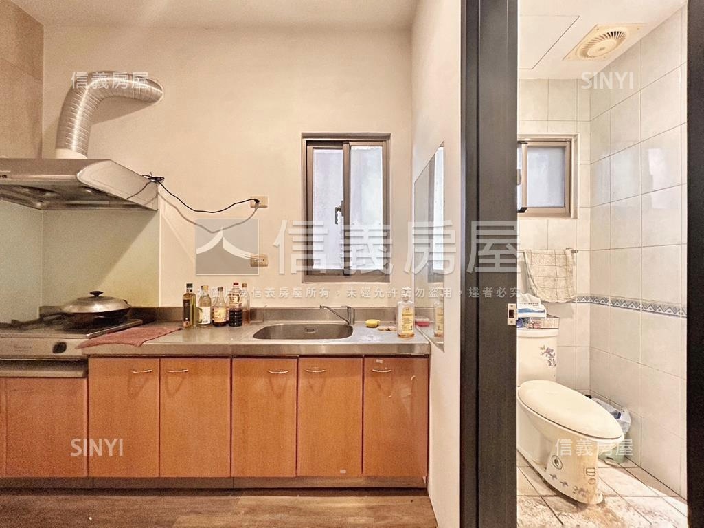 十八甲稀有黃金店面房屋室內格局與周邊環境