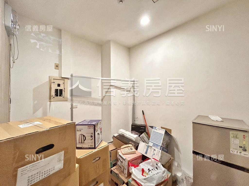 十八甲稀有黃金店面房屋室內格局與周邊環境