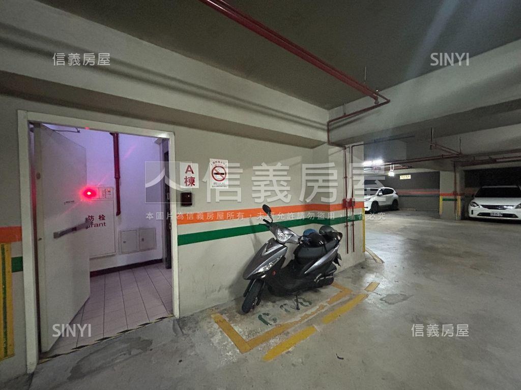 及第金站稀有露臺戶房屋室內格局與周邊環境