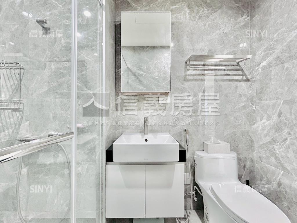 逢甲１０１溫馨美妝附車位房屋室內格局與周邊環境