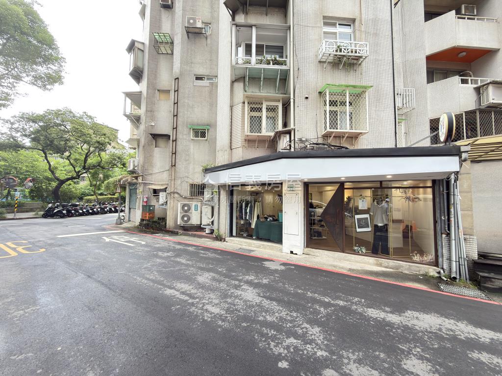 現成收租！面公園餐飲金店房屋室內格局與周邊環境
