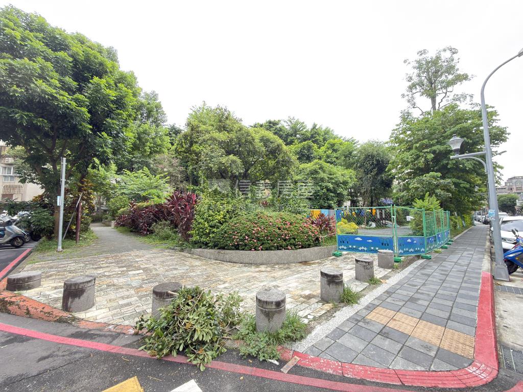 現成收租！面公園餐飲金店房屋室內格局與周邊環境
