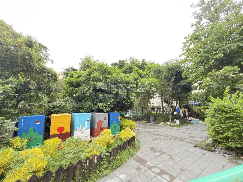 現成收租！面公園餐飲金店房屋室內格局與周邊環境
