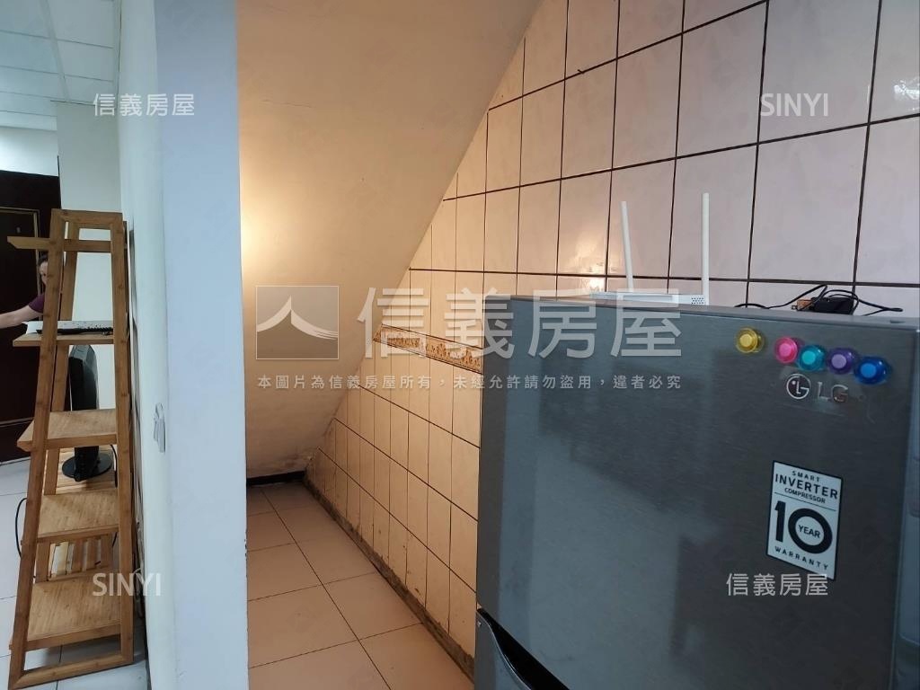 慈文國中旁文青美透天房屋室內格局與周邊環境
