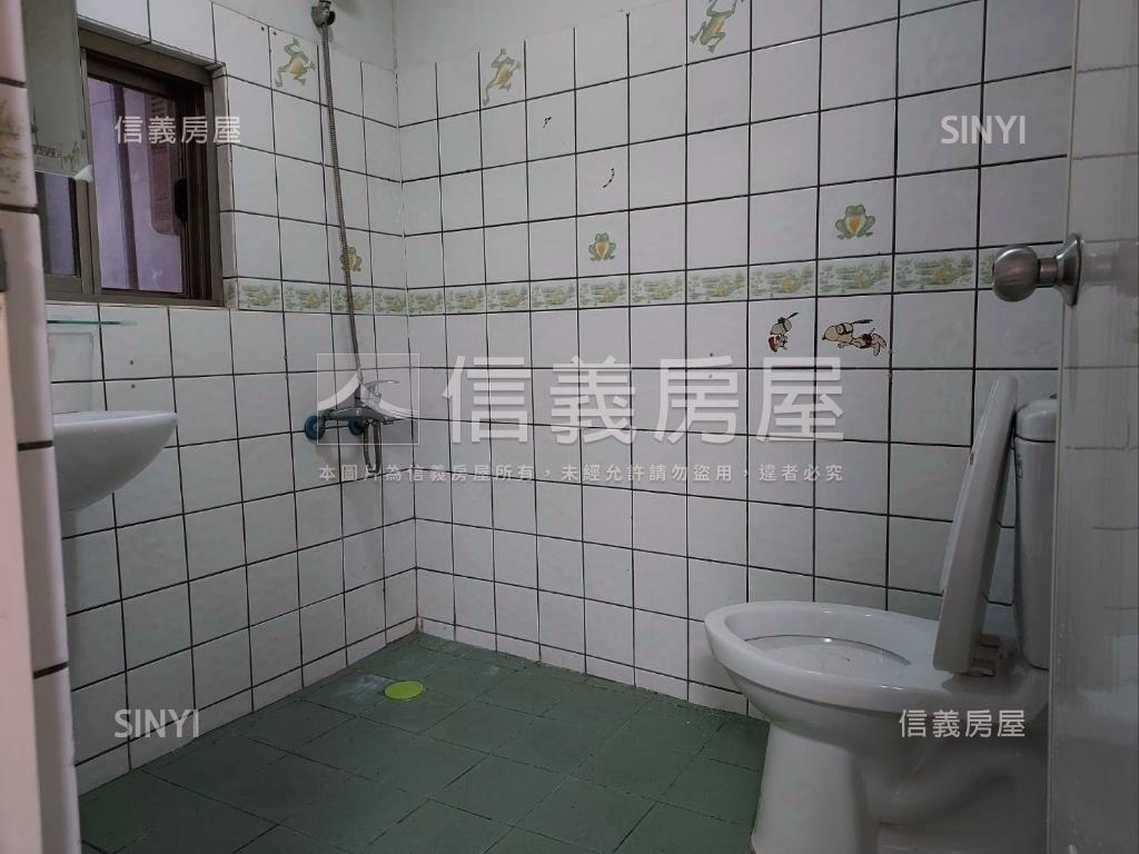 慈文國中旁文青美透天房屋室內格局與周邊環境