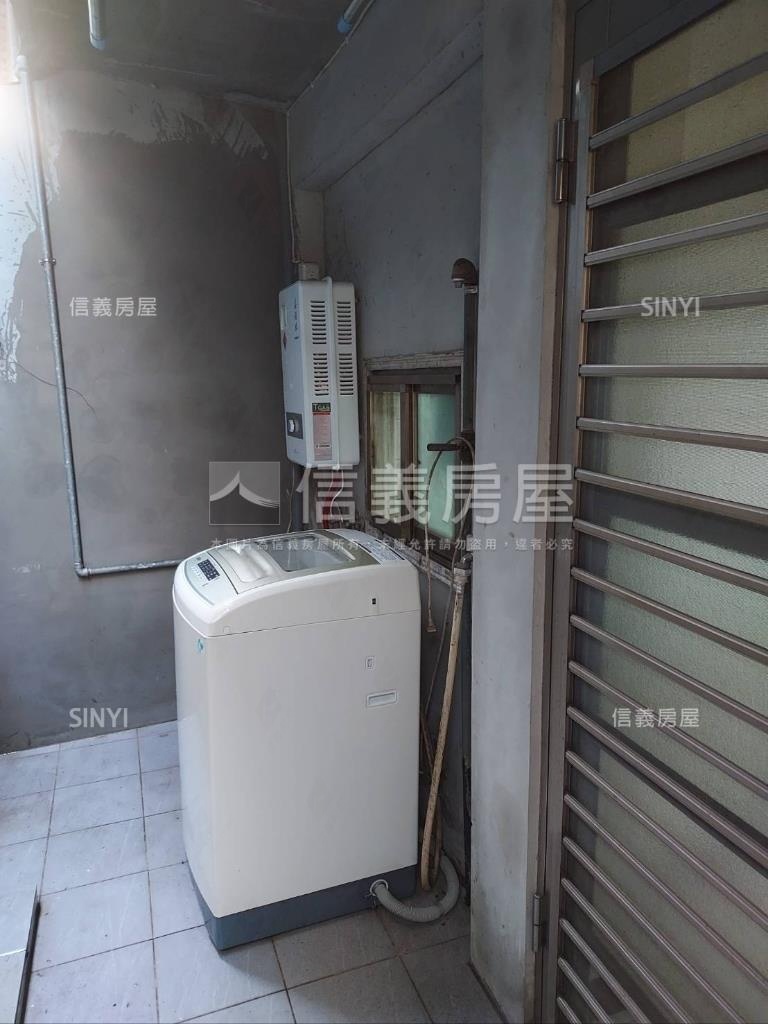 慈文國中旁文青美透天房屋室內格局與周邊環境