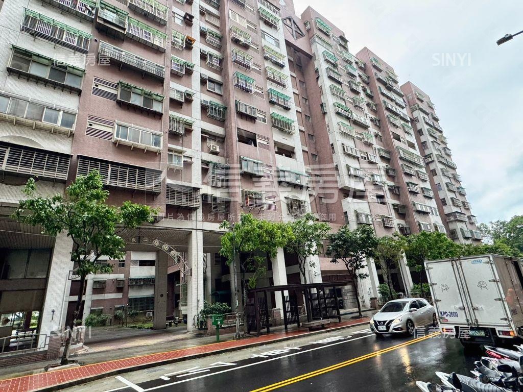 千禧新城·前後陽台次頂樓房屋室內格局與周邊環境