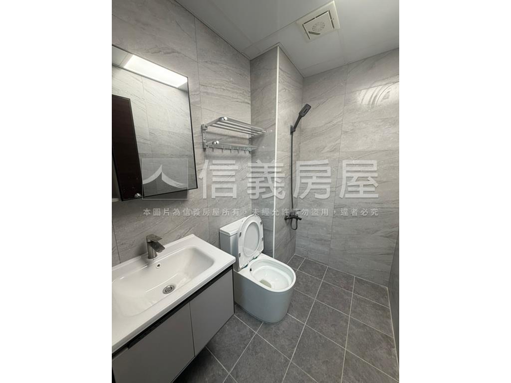 車站旁四套房新整理透天房屋室內格局與周邊環境