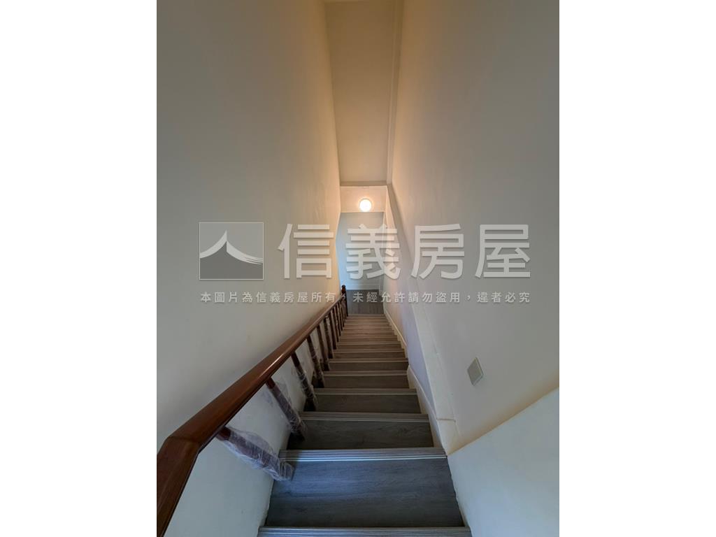 車站旁四套房新整理透天房屋室內格局與周邊環境