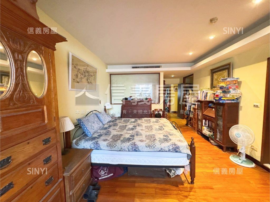 麥克阿瑟！大露臺四房平車房屋室內格局與周邊環境