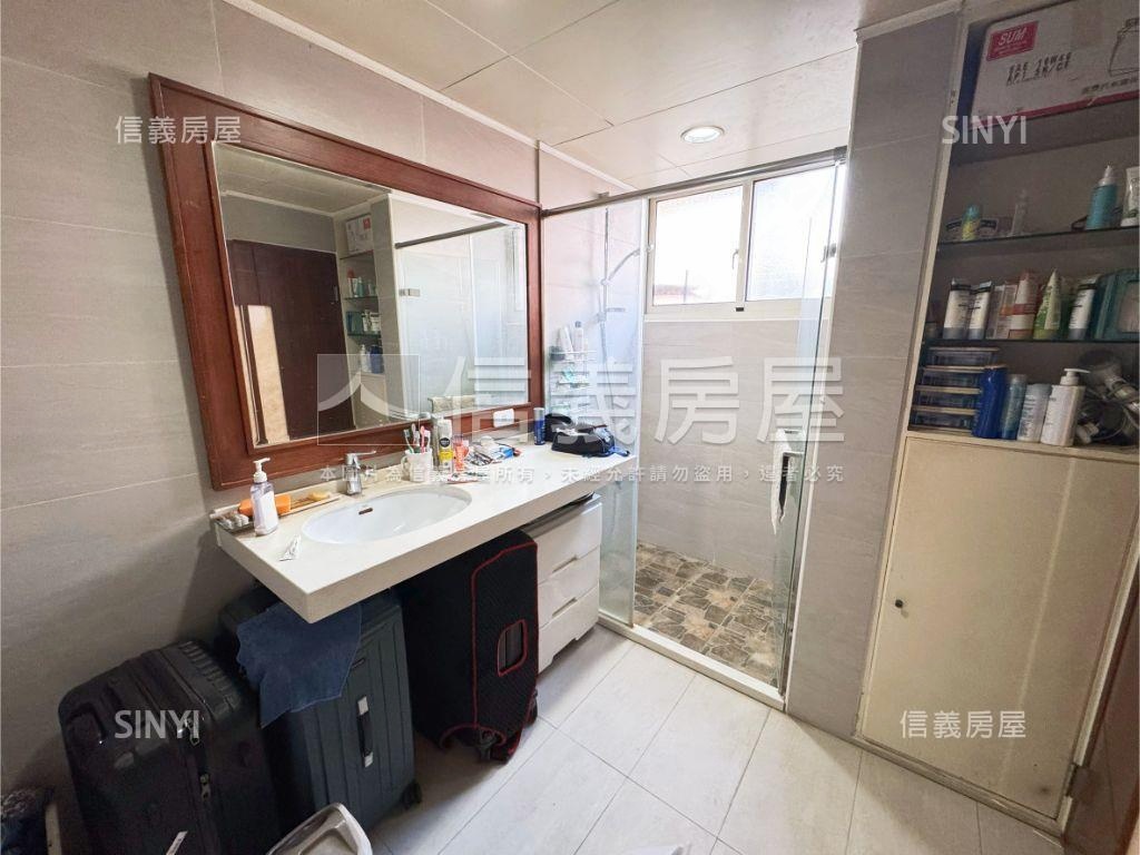 麥克阿瑟！大露臺四房平車房屋室內格局與周邊環境