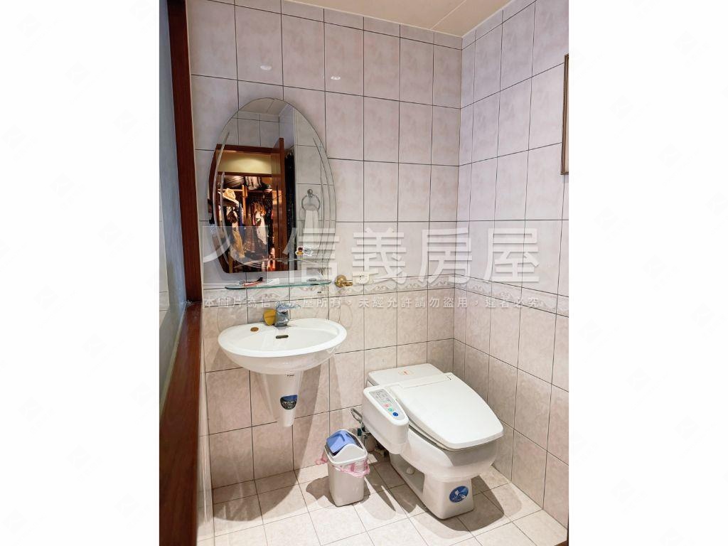 麥克阿瑟！大露臺四房平車房屋室內格局與周邊環境