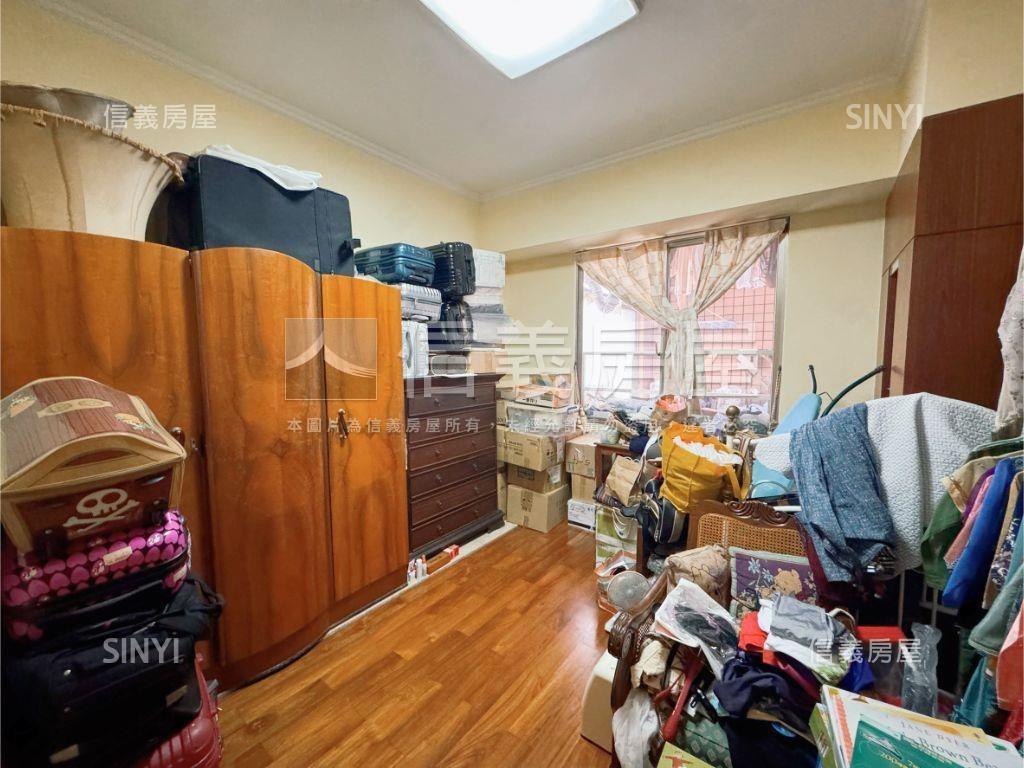 麥克阿瑟！大露臺四房平車房屋室內格局與周邊環境