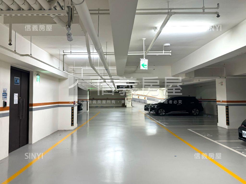 精美捷運景觀邊間兩房車位房屋室內格局與周邊環境