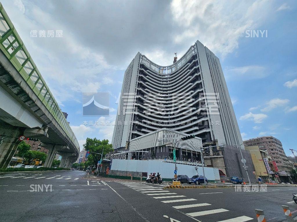 ＶＶＳ１高樓充電車位房屋室內格局與周邊環境
