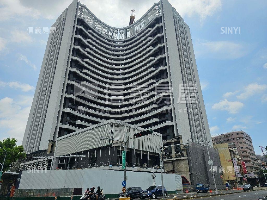 ＶＶＳ１高樓充電車位房屋室內格局與周邊環境