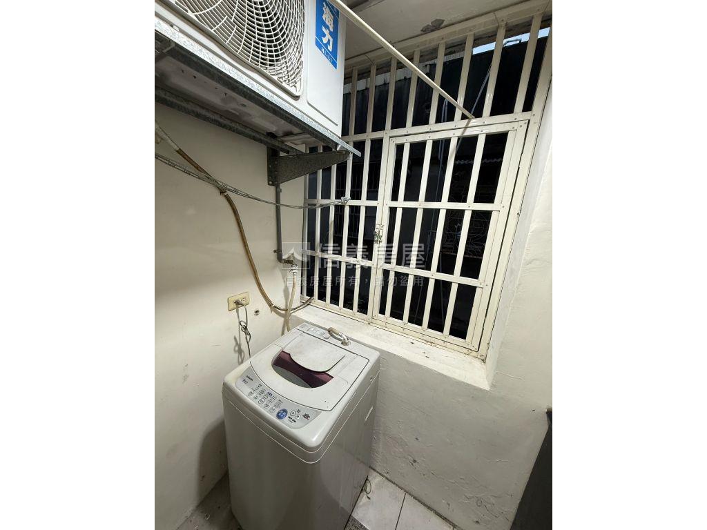 近Ａ２２站隔套收租美寓房屋室內格局與周邊環境