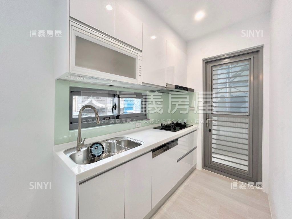 雲峰２Ｂ三房邊間美屋房屋室內格局與周邊環境