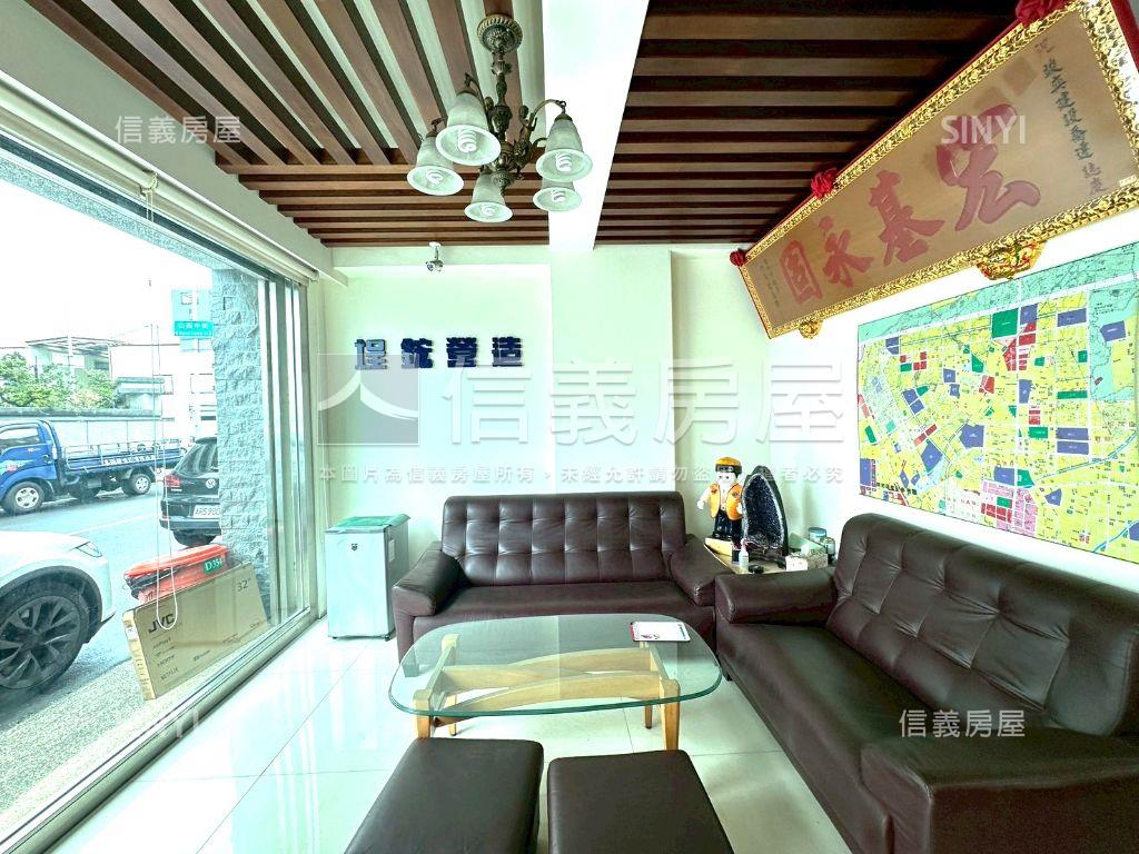 酷１１期大面寬雙店面房屋室內格局與周邊環境