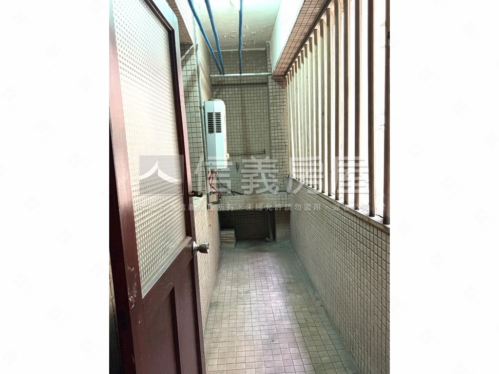 市府文教正三房房屋室內格局與周邊環境