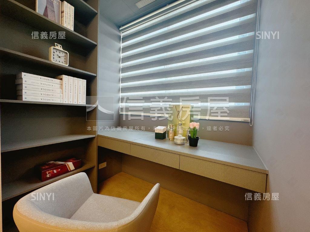 南區新成屋面寬車墅房屋室內格局與周邊環境