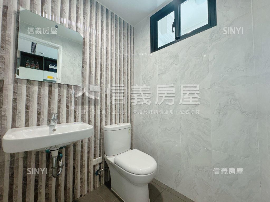 南區新成屋面寬車墅房屋室內格局與周邊環境