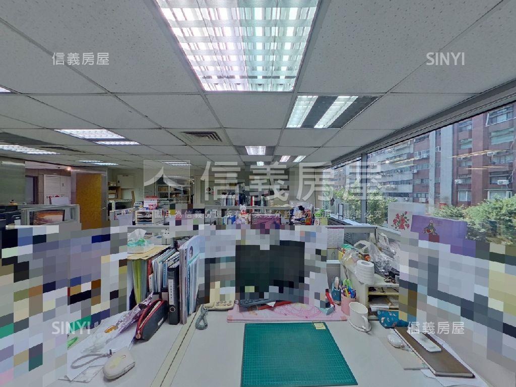 信義區基隆路純辦附車位房屋室內格局與周邊環境