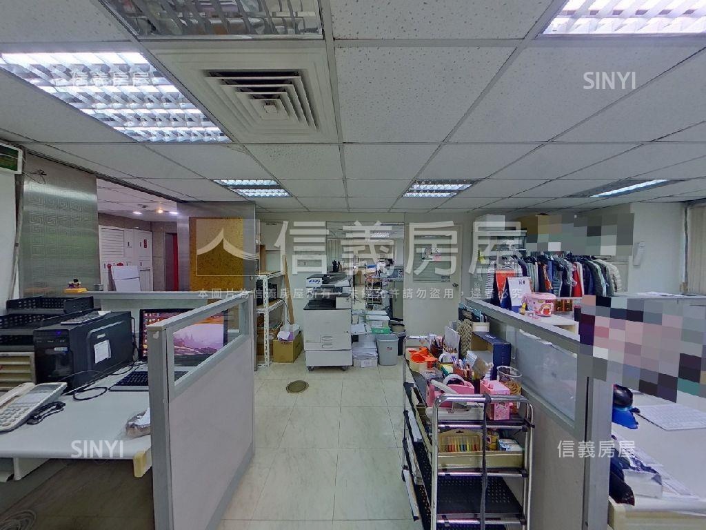 信義區基隆路純辦附車位房屋室內格局與周邊環境