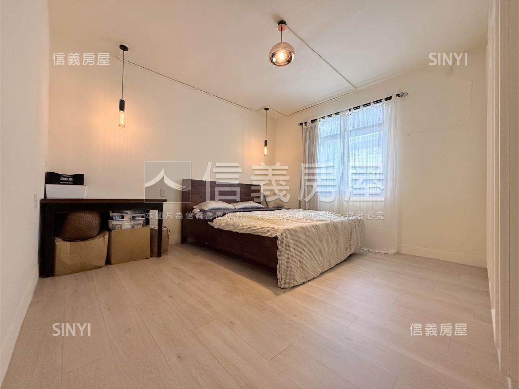 捷運小碧潭大面採光美寓房屋室內格局與周邊環境