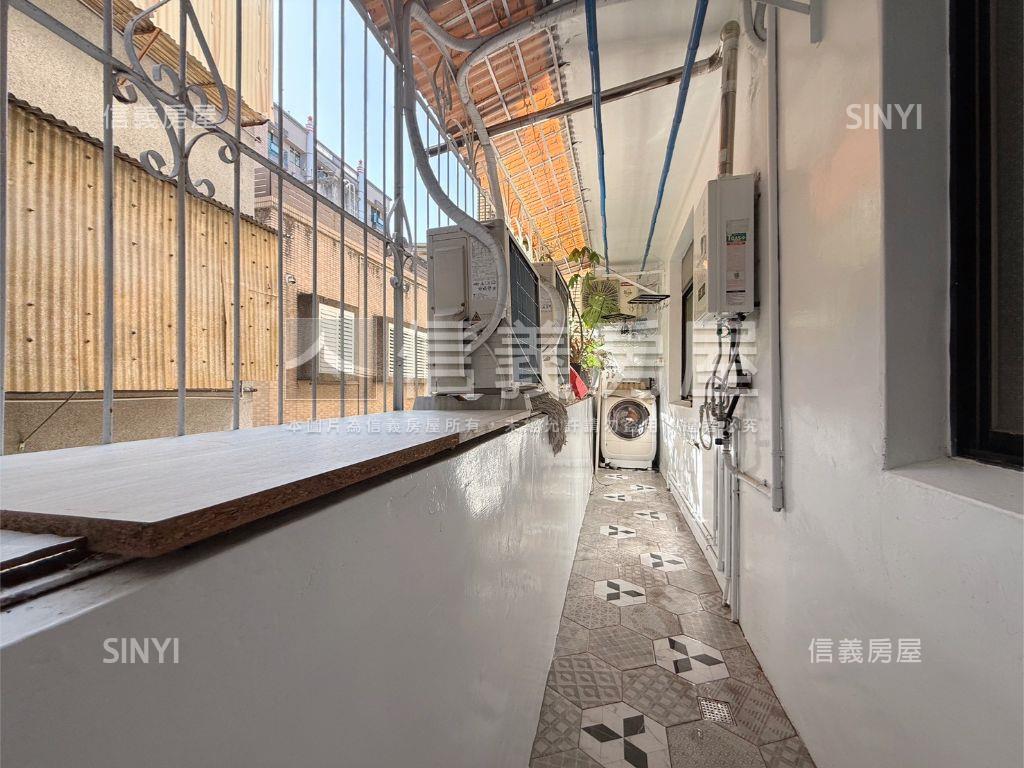 捷運小碧潭大面採光美寓房屋室內格局與周邊環境