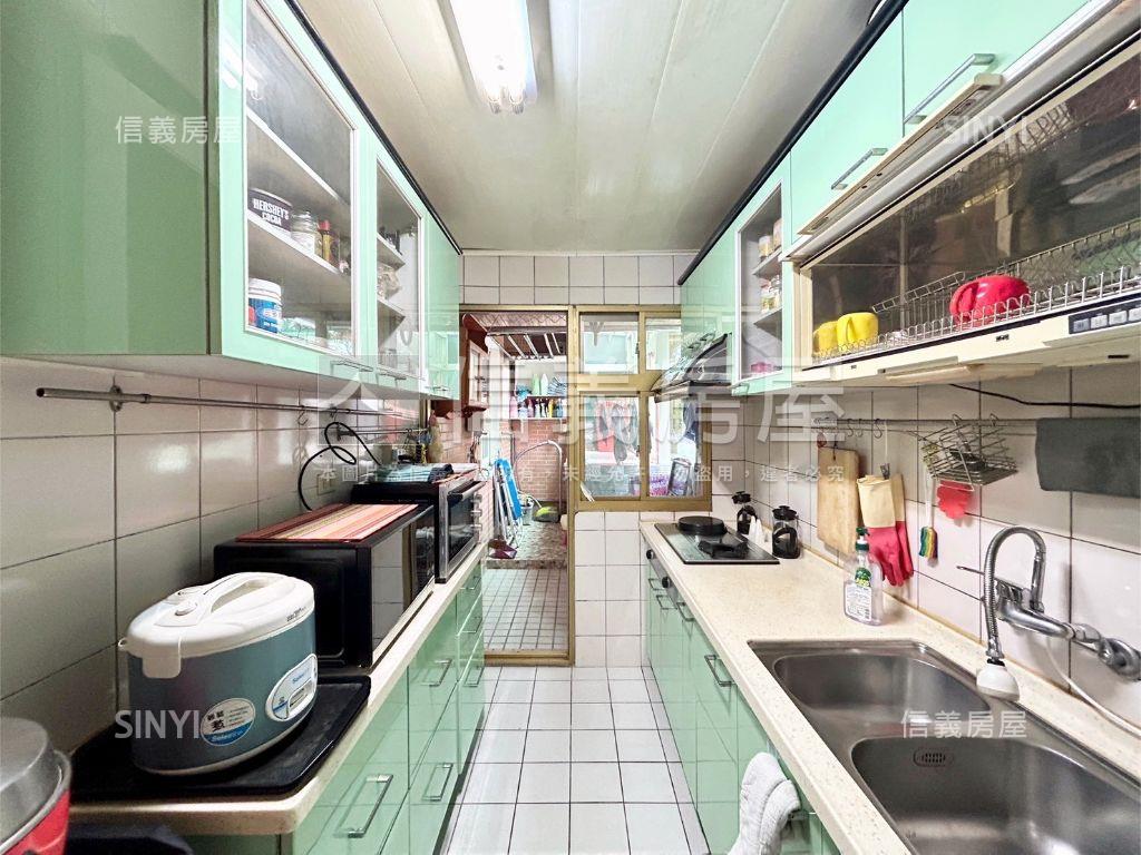 空三Ｃ區溫馨三房房屋室內格局與周邊環境