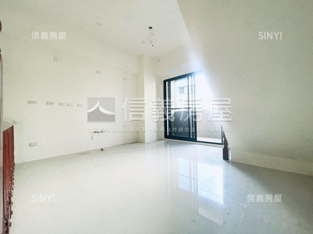 上禾２挑高店面房屋室內格局與周邊環境