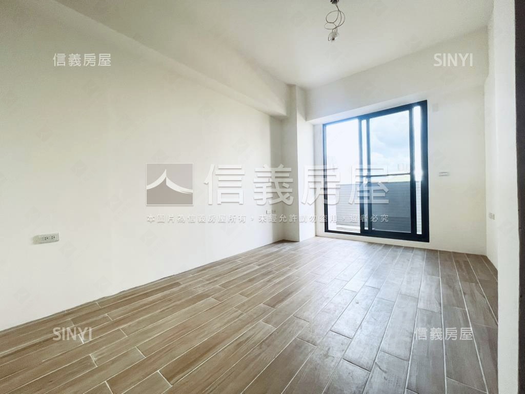 上禾２挑高店面房屋室內格局與周邊環境