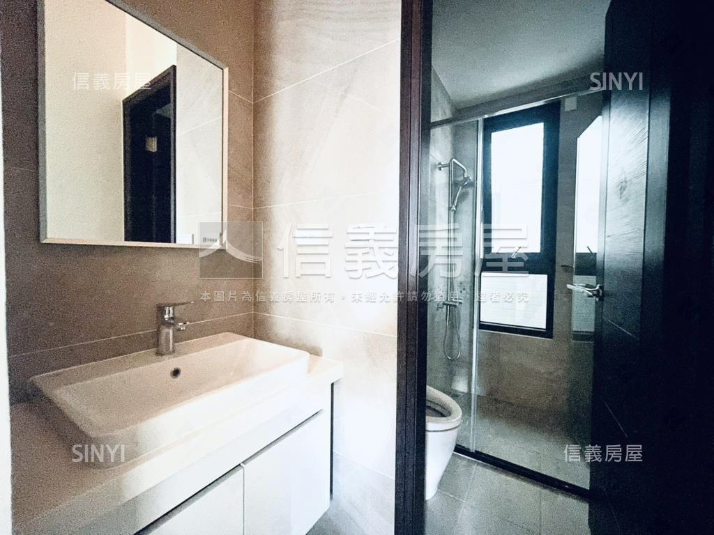 上禾２挑高店面房屋室內格局與周邊環境