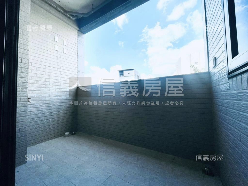 上禾２挑高店面房屋室內格局與周邊環境