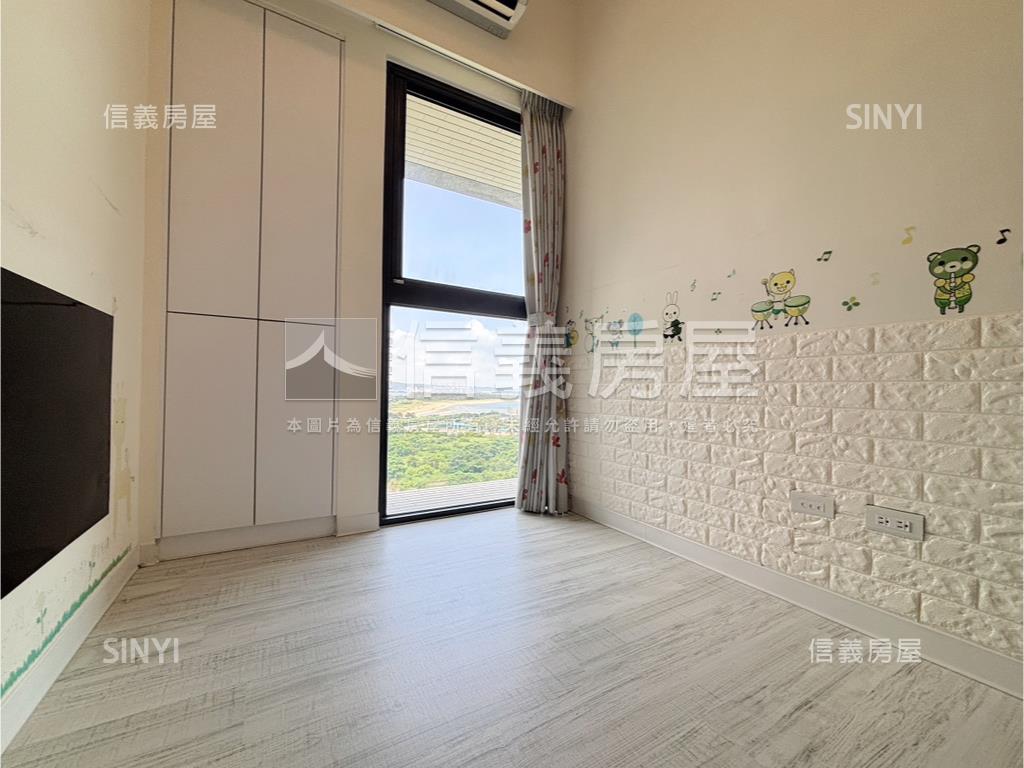 新潤海灣景觀３房車位房屋室內格局與周邊環境