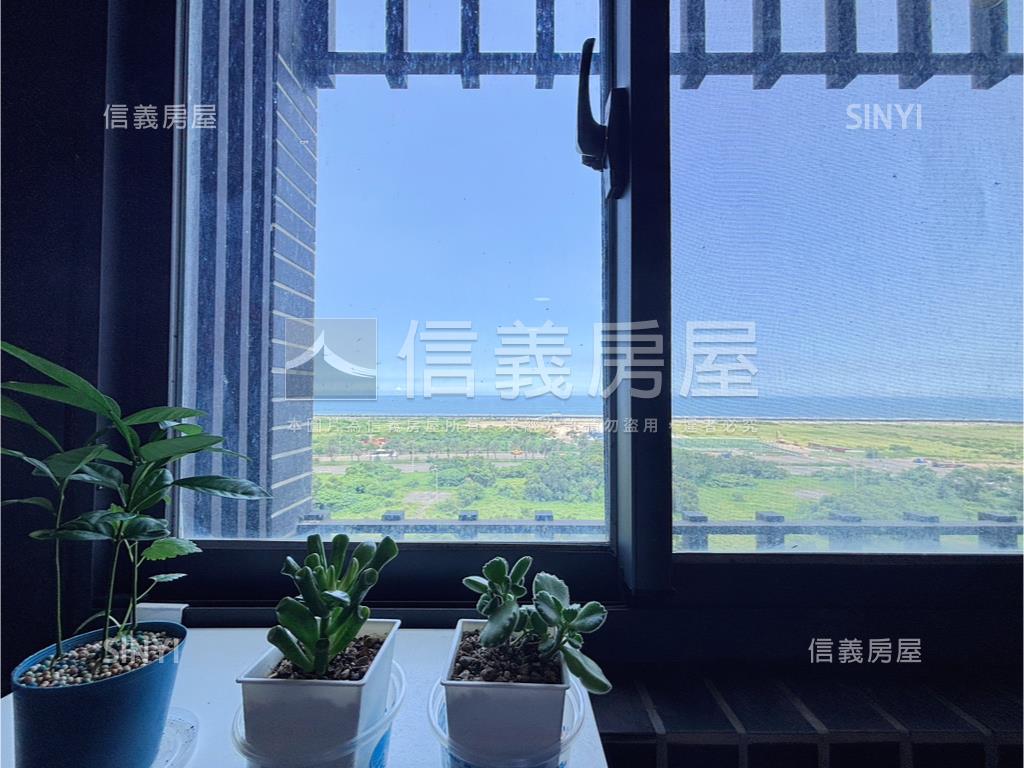 新潤海灣景觀３房車位房屋室內格局與周邊環境