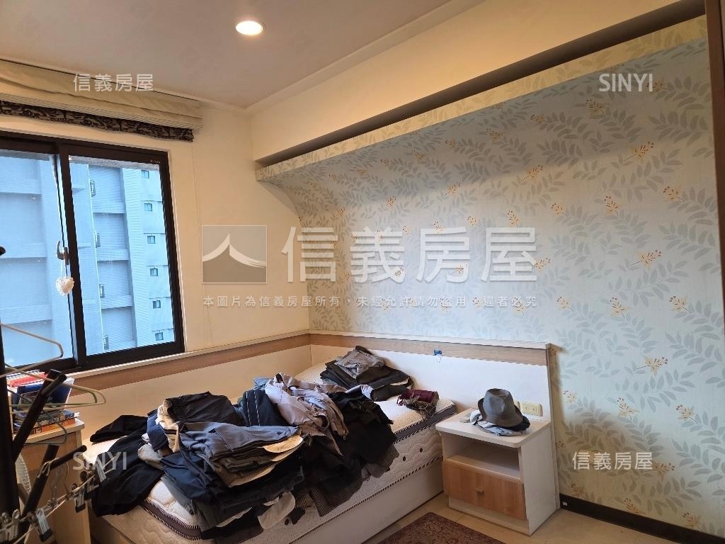 香榭麗舍美景三房平面車位房屋室內格局與周邊環境