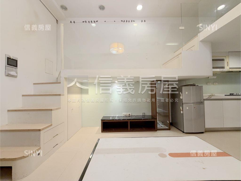 新板特區‧時尚裝潢小豪宅房屋室內格局與周邊環境